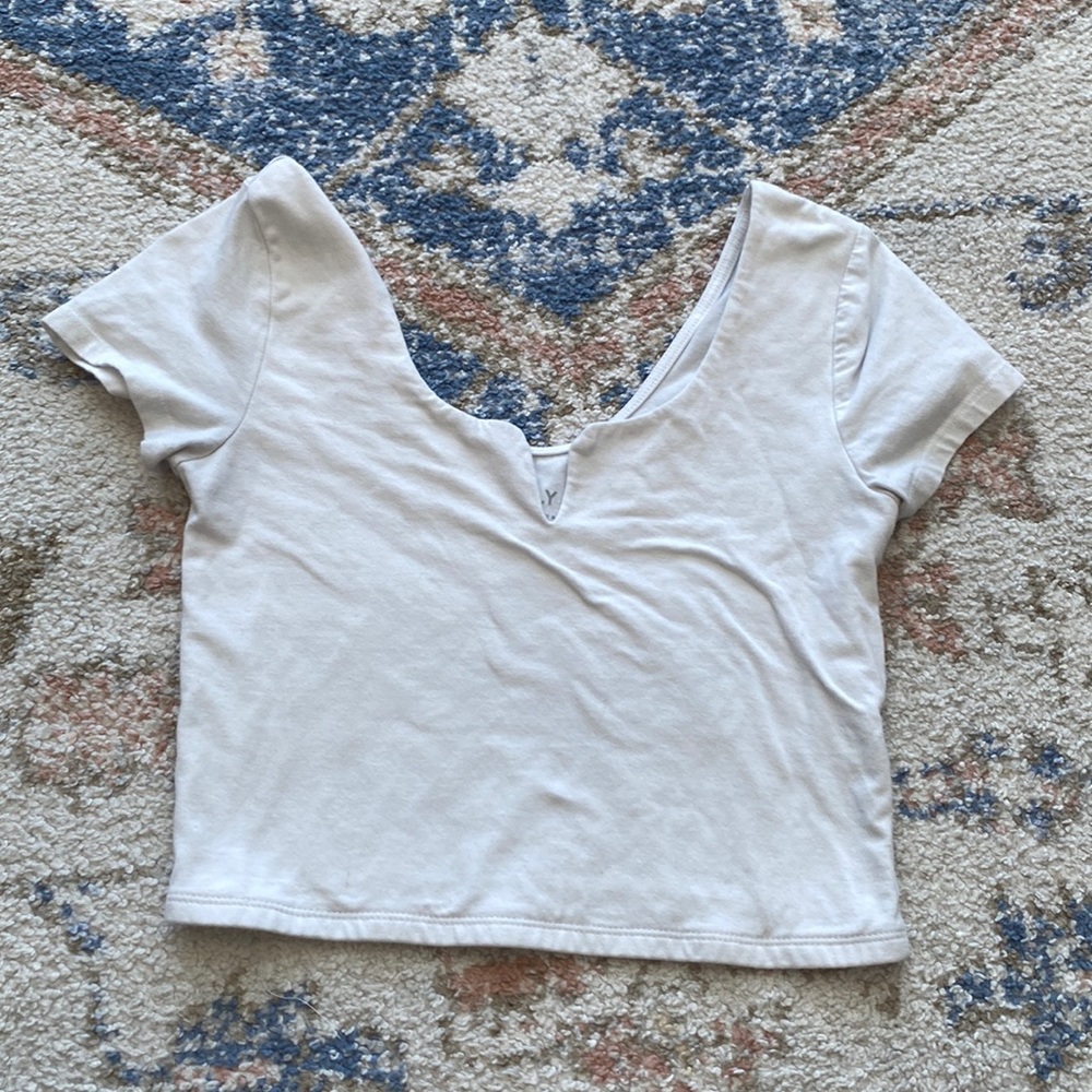 White crop top Aeropostale size medium